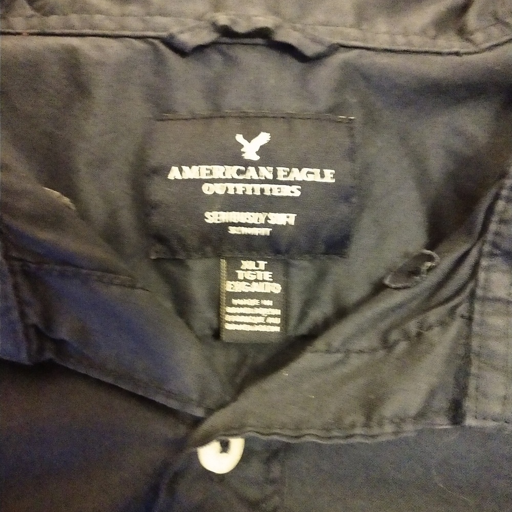 Button down - Picture 2 of 2